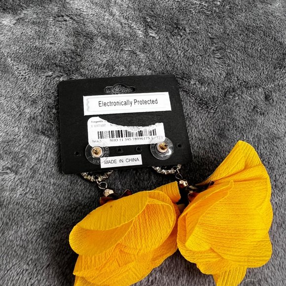 Nicole Miller New York Floral Earrings Mustard Yellow Gold Rhinestone NWT - Picture 11 of 11